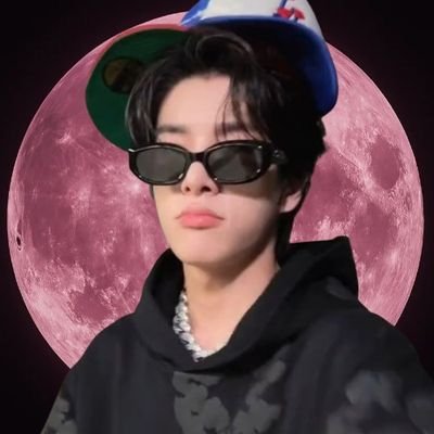 jjmky_'s profile picture. 𝙱𝚃𝚂 ~ 𝙴𝙽𝙷𝚈𝙿𝙴𝙽 ~ 𝙱𝙾𝚈𝙽𝙴𝚇𝚃𝙳𝙾𝙾𝚁 ❤️🩹🏡
                        #제이크 ♡    #JIMIN ๋࣭ ⭑⚝ Hannie 💕