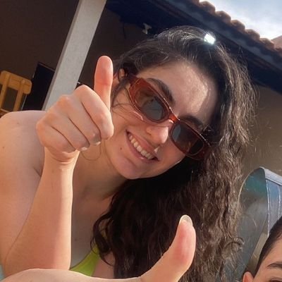 rebeccafroio's profile picture. tentaram me derrubar mas eu já estava derrubido | entp-t | ♋ | insta: rebeccafroio