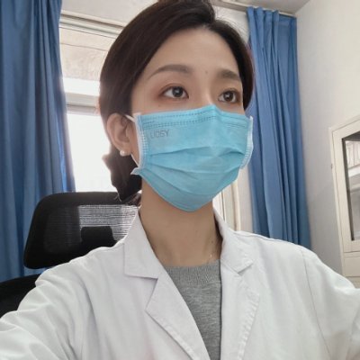 Lyisheng520's profile picture. 95后女医生|主业救死扶伤,副业唠嗑辟谣,偶尔吐槽医院,更多的时候是来推特放松自己,把平时不敢说的话,不敢做的事拿到推特上来,不定期分享私密照片,真诚想认识的可以私信/电报联系,礼貌的打招呼都会回复的~ 
防止失联:@SraMin85838872