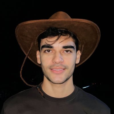 cryjao's profile picture. #odontoswiftie 🦷🇧🇷