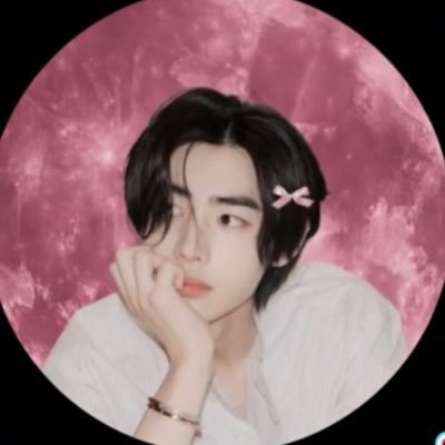 Foxyfierceee's profile picture. what? cat got your tongue   Sunghoon bias