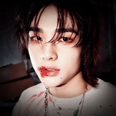 ray .ᐟ 🎃 𖤐 📌 comms open ! 👻🖤さんのプロフィール画像