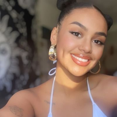 comoganchodeali's profile picture. Siempre en ➕🍃