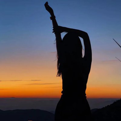 GiselleHeartg's profile picture. The intersection of fashion and finance ✨ Data-driven decision-making 📊