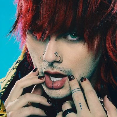 outerr_spxce's profile picture. 22 ☆ nerdy emo ☆ multifandom ☆ ♥️💜💙 ☆ UK