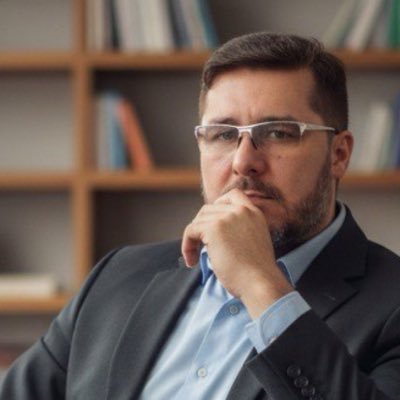 LuisBravoOfi's profile picture. Abogado, Psicólogo, Neurocientífico, Criminalista, Criminólogo, Capitán (r) Marina Mercante. Farmacéutico