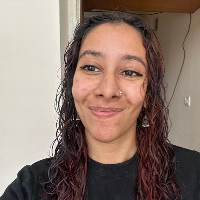 holasaranyahere's profile picture. currently learning a tik tok dance, how to play the piano, or napping