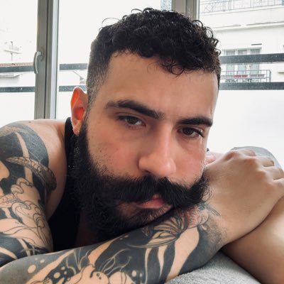 DaddyFaresse's profile picture. 🌱