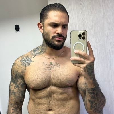 TheJulianChase2's profile picture. say yes daddy then check your inbox 🏳️‍🌈🌈🏳️‍🌈