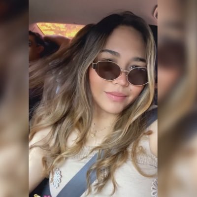 andreavila08's profile picture. 