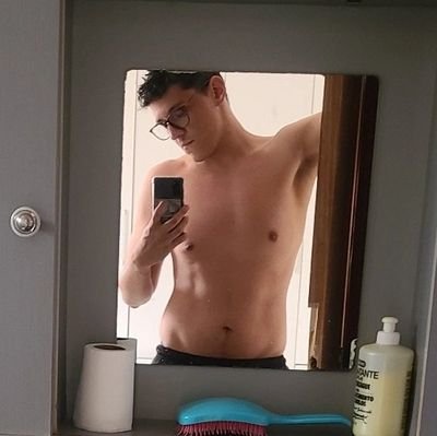 pedraoscalise's profile picture. 🏳️‍🌈
Librianjo 😇 |
Engenheiro de produção |
ENFJ |
Completamente louco, mas um louco consciente