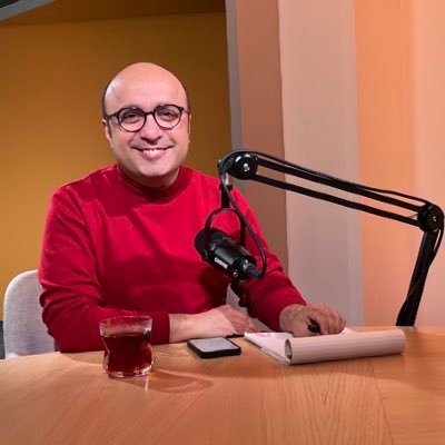 s_saffarianpour's profile picture. در اينجا براساس تجربه شغلى بيشتر درباره رسانه، ترويج علم و برنامه‌سازى تلويزيون و رادیو نقد و نظر كوتاه مينويسم. پادكست‌های من را میتوانید در اپ Castbox بشنوید.