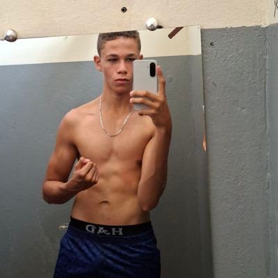 PedroS15396's profile picture. só putaria 
18y
Sp
só aceito quem me seguir no Instagram (Pedro_silvakick).