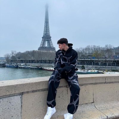 Mo_z_10's profile picture. https://t.co/qqX6QWt5TQ