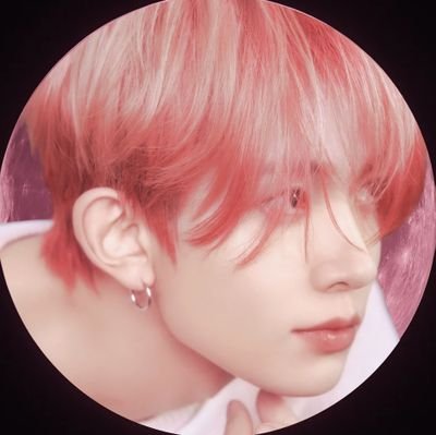 lyheeyun's profile picture. ㅤㅤ  ⠀ ⠀  グラム⠀꒰⠀⠀✿𝅼⠀⠀𝗯𝗮𝗺𝗯𝗶⠀𝗴𝗮𝗿𝗱𝗲𝗻.