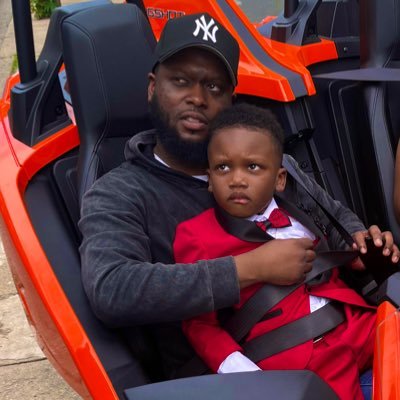 murstckxz's profile picture. 📸 @stck.xz