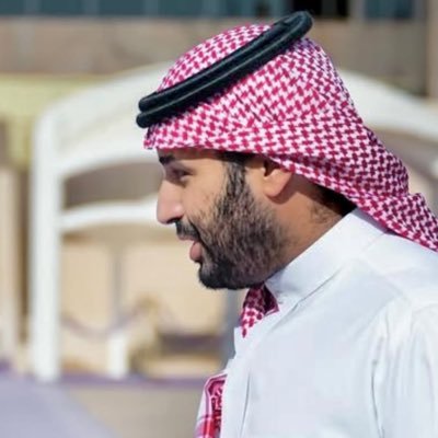 BetterCallYaz's profile picture. Ex-analyst who navigates markets and the game behind the game, drawn to signals that rarely speak loudly.