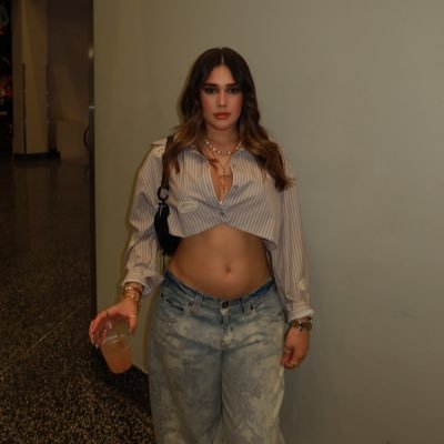 fabiiforna's profile picture. no seas presenta’o, cabrón.