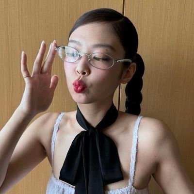 userblinkoo's profile picture. on top of the world-

she/her