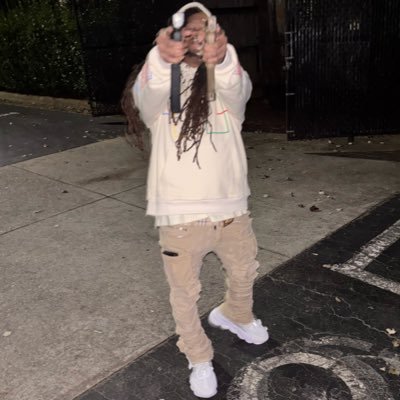 DatNiggaASavage's profile picture. S U P E R I O R !! ⚖️ Instagram: BigHomieQuann #Fuck12 🚮 5211🐍 #EBK🏷🦶🏽