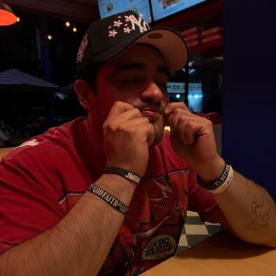 IamIanAlbarran's profile picture. Todas las desgracias que pase de combustible he utilizado.