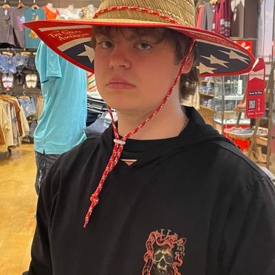 realxgrfo's profile picture. The autistic dbd guy | Anime and horror fanatic | Diet Pepsi enthusiast | #shirtmysurvivor @DeadbyDaylight