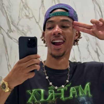 marisalfc's profile picture. andrew robertson defense squad & ekitike stan account