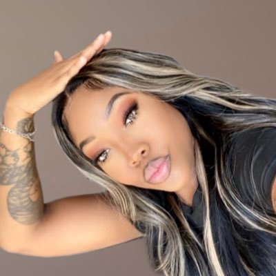 _rinaPIE's profile picture. layla & londyn💕 #girlmom #badbitch