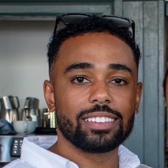 Darelle288's profile picture. Building automations for boring businesses.