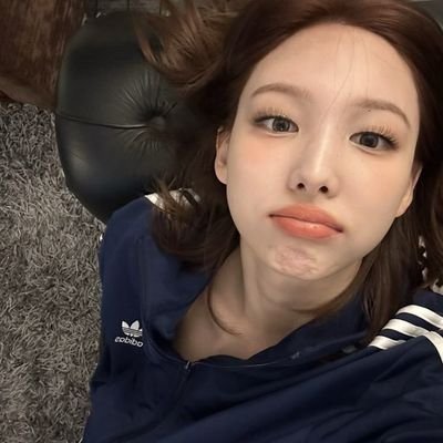 cowboyoconnor's profile picture. bts, txt, le sserafim ♡                                                   
we live for art