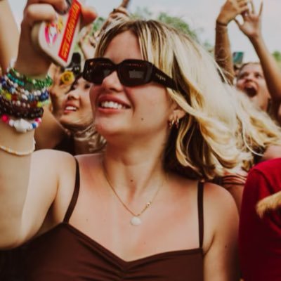 earthsicecoffee's profile picture. hozier & wallows & pedro pascal  ࣪ ˖ 𖦹°⋆ @moIIyispunk