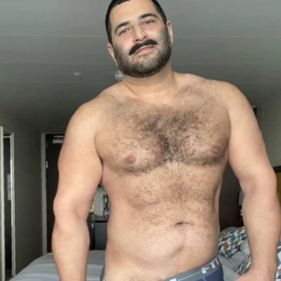 jamthebigbear's profile picture. Just a 245lb muscle slut dad with a big fat dick, having a lot of fun showing off along the way. Follow the link..