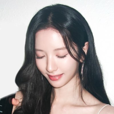 JlYEONNI's profile picture. ⋆˚𝜗𝜚˚⋆ Through galaxies and time, with WJSN, Ujungs & @youngkwangkm evermore. ⭑.ᐟ