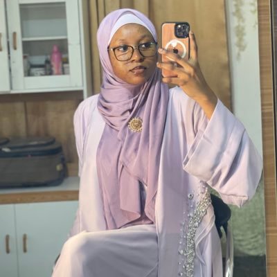 __juwaira's profile picture. Self-made chef👩🏻‍🍳 #foodie certified Fashion designer #hodophile founder: @silhouettebyJMR