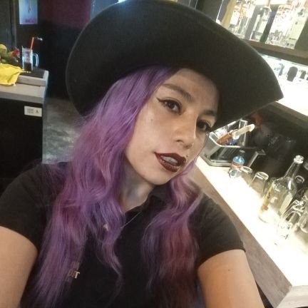 mayaPrian's profile picture. Amo  a mi país pero como odio a TODOS los políticos de el del color q sean TODOS son una mierda