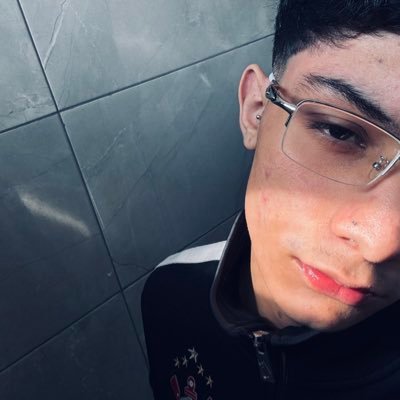 guifarias21's profile picture. 