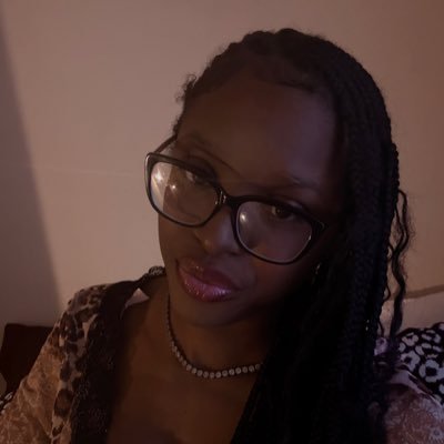 Sanael_i's profile picture. 2001 | Computer Science| 🦋✨