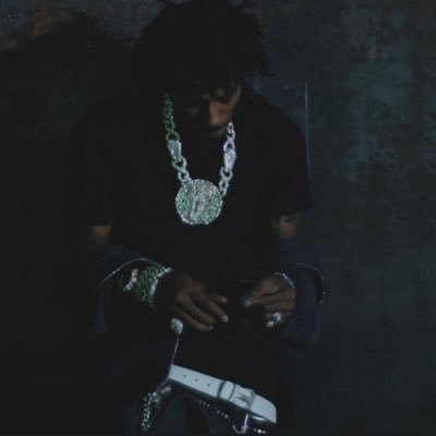 thtssshumble's profile picture. 1ø1