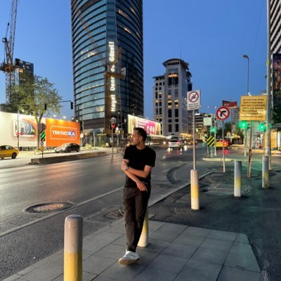 bnyamintalha's profile picture. 