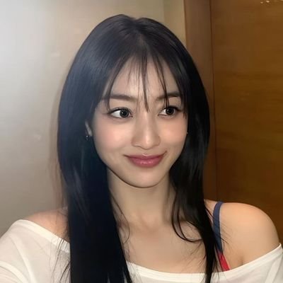 twice_aishteru's profile picture. saw RED VELVET, saw TAEYEON, SAW TWICE, saw BINI, saw TWICE again, & saw TWICE again & again