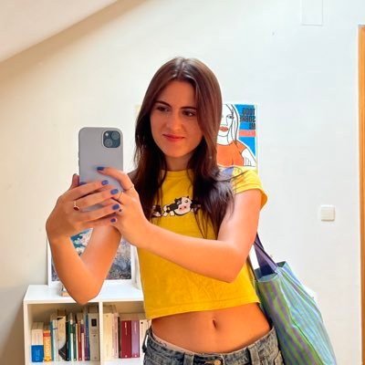 irenelooo's profile picture. 