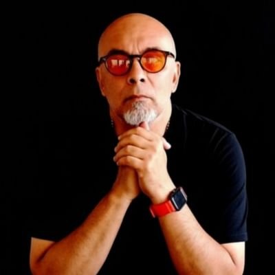 alexand10553673's profile picture. human🔱

Alexander Mita, Bodrum’da yaşayan bir görsel sanatçı ve ressamdır.
