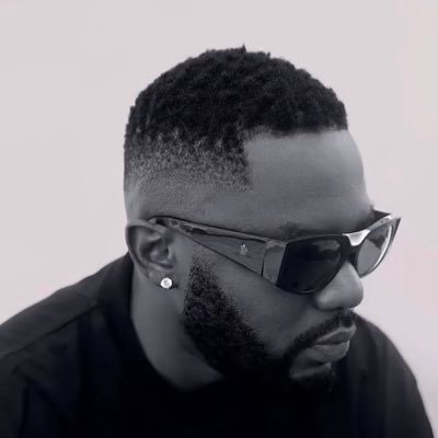 arthurnat12's profile picture. @Manutd and @fcbarcelona Fan….@R2Bees ❤️ @paedeezy fan