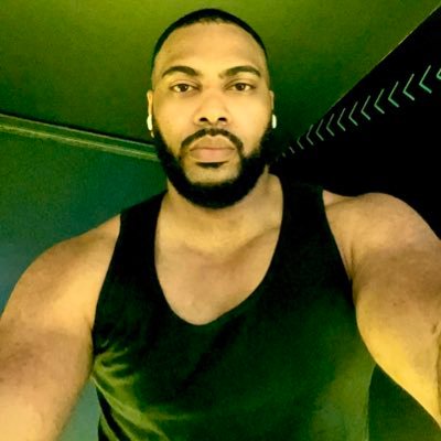 itsshabs's profile picture. Founder | Lawyer | Fitness | @Beardfluence | IG: ThisIsShabs