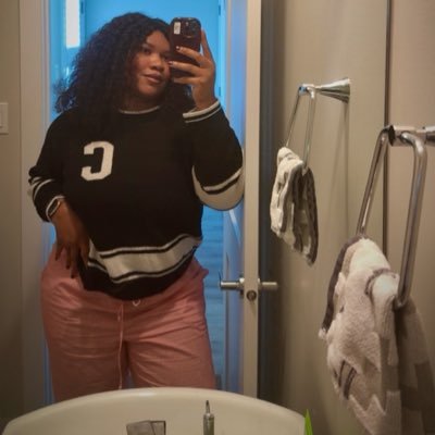 FforFlo's profile picture. Rockstar| Entrepreneur| Soft life