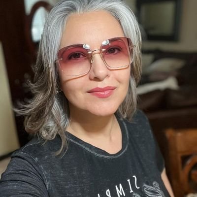 AngelikaZu92929's profile picture. 