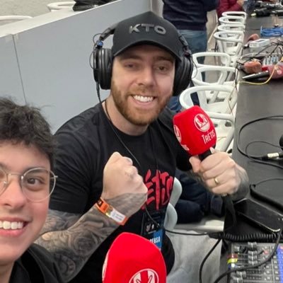 furlanvs's profile picture. It's levels to it, you and I know 🥋🐝 | Sócio-diretor @tretisoficial | @aabreu_jaque ♥️