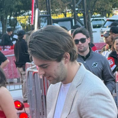 dstef1601's profile picture. 23