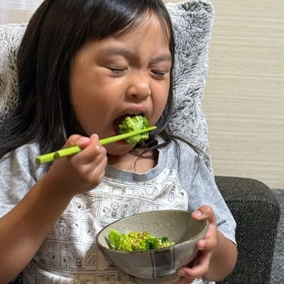 mustbenize's profile picture. akun yapping