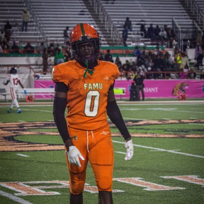 LiltimN's profile picture. class of 26 6’2 203 RB and MLB GPA 3.9